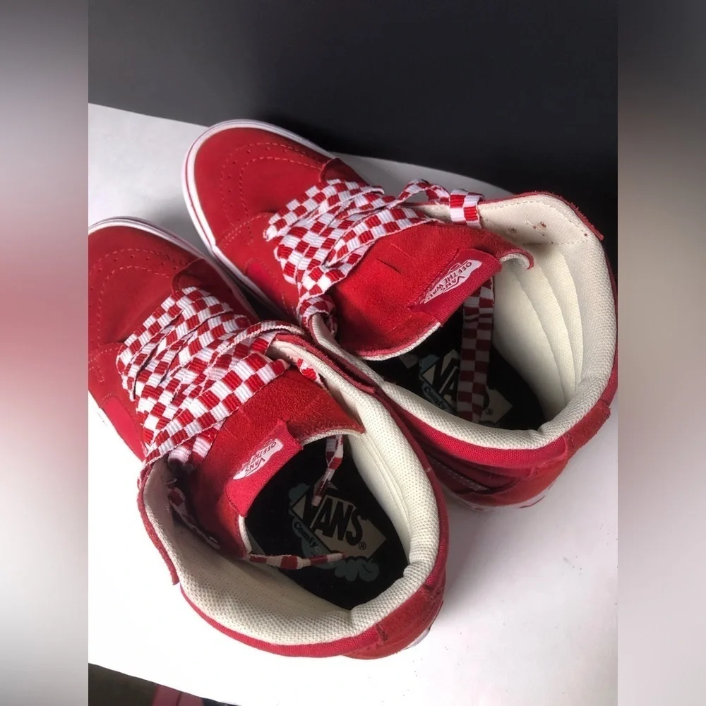 🍄Vans Red High-Tops with Checkered Laces🍄